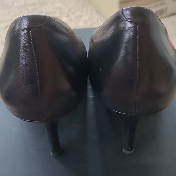 INC International Concepts Women's Zitah Pointed Toe Black leather Pumps - Picture 4 of 5